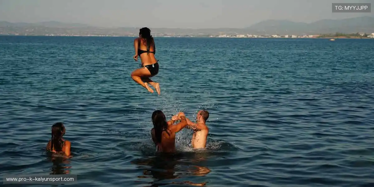 🌟 球星同款周边,把热爱穿在身上,戴在腕间!👕